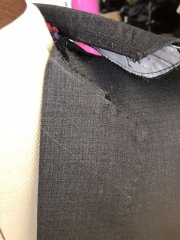 gas-and-chris-couture-atelier-de-couture-col-trop-large.jpg - 2.jpg